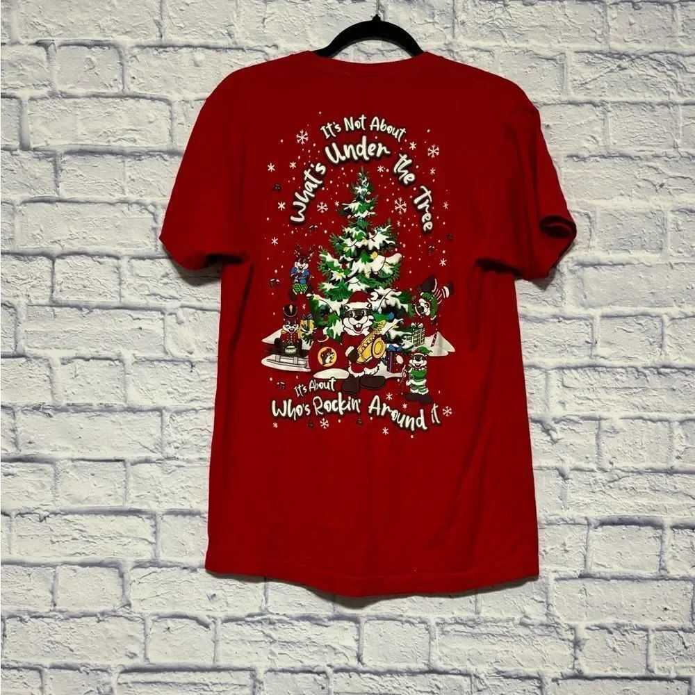Buc-ee's "It's Not About What's Under The Tree" Christmas Shirt size M